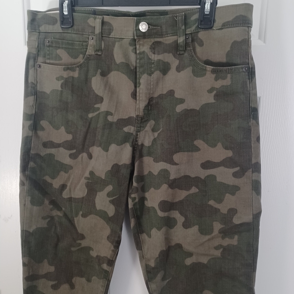 Gap True Skinny Cropped Ankle High Rise Camo Pants Sz 14 32 - Picture 2 of 5